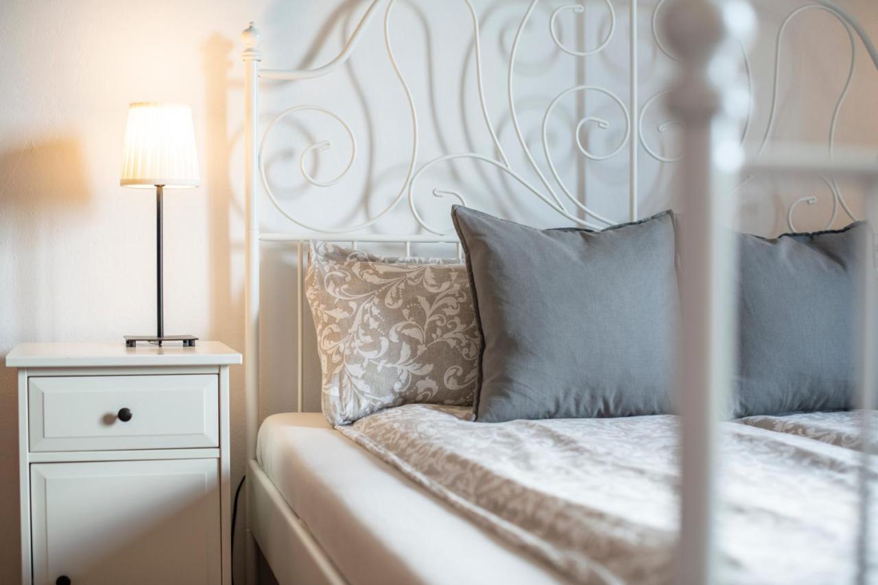 Old Town Studio And Apartment Vrsar Buitenkant foto