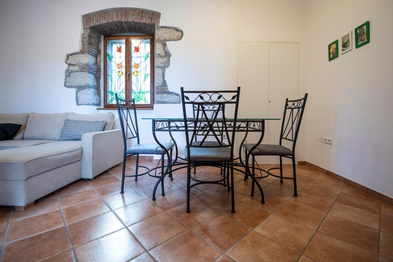 Old Town Studio And Apartment Vrsar Buitenkant foto