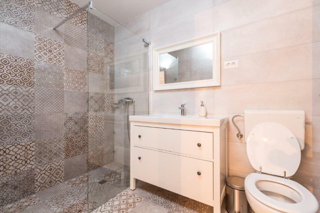 Old Town Studio And Apartment Vrsar Buitenkant foto